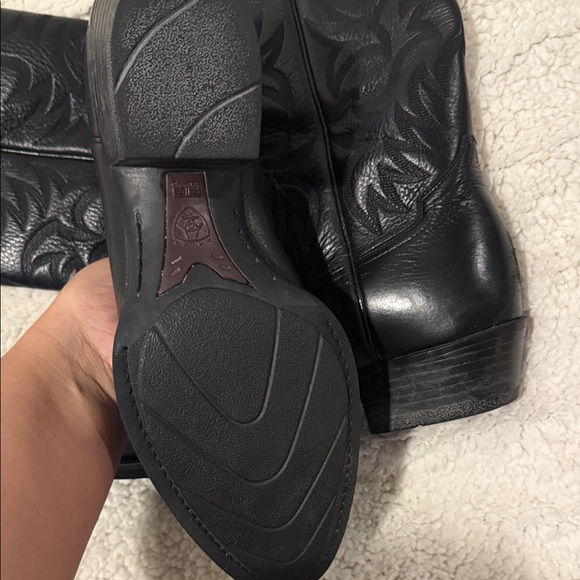 Ariat Black Western Embossed Boots - Picture 4 of 4